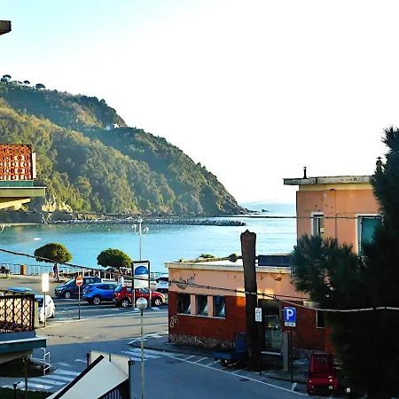Aloha House!!! Levanto